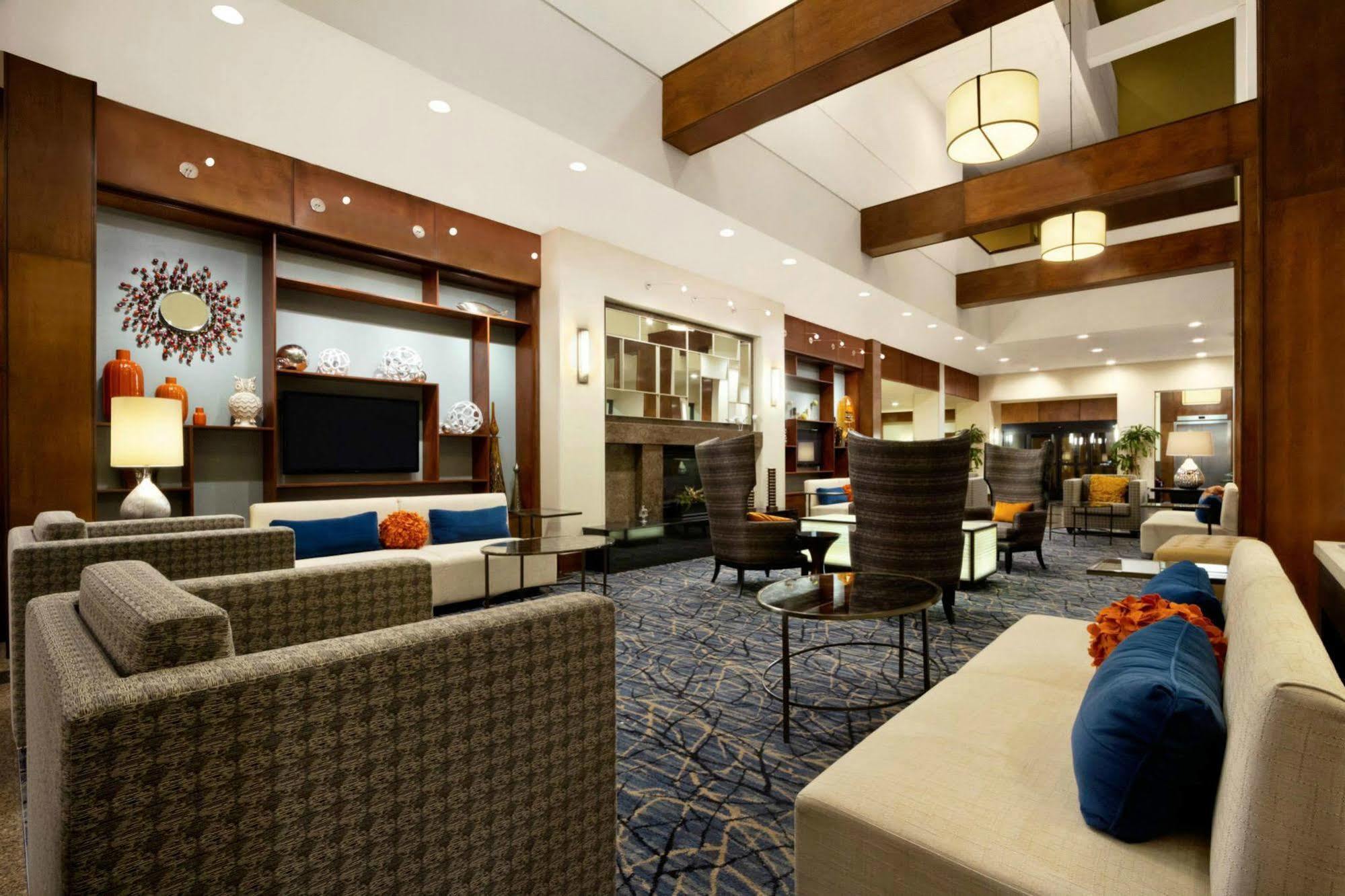 Hilton Hotel 4*