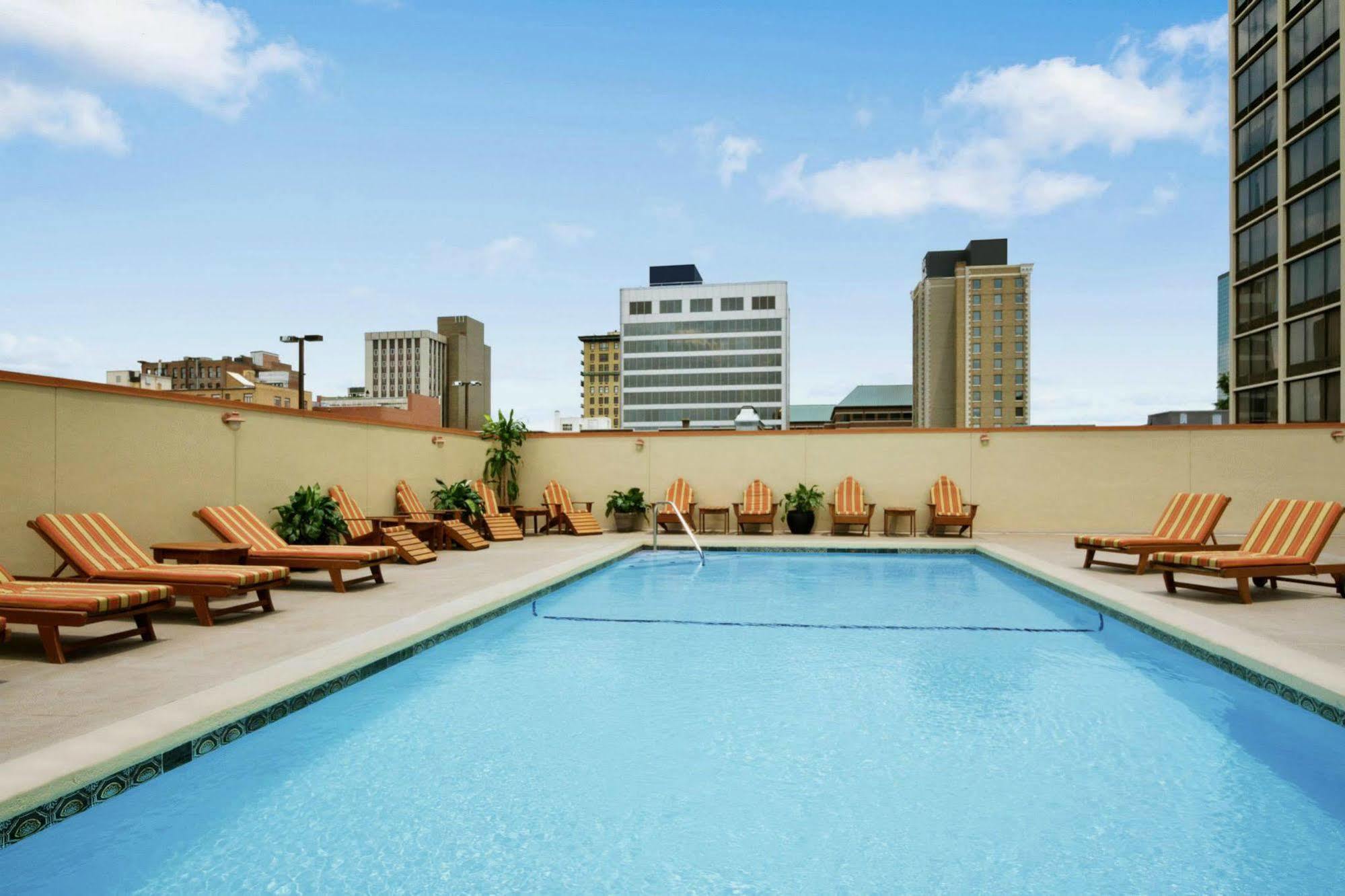 Hilton Knoxville
